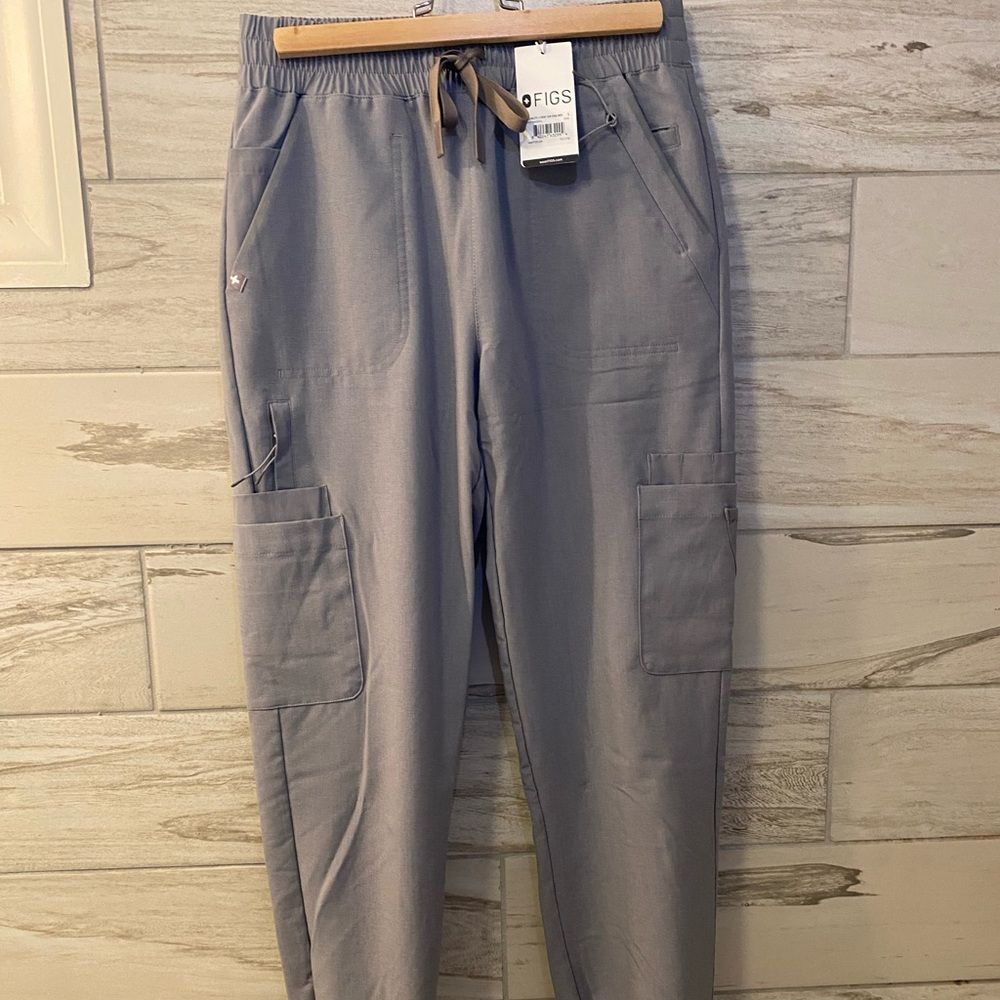 FIGS - Woman’s S - Dark Space Grey - 21 pkt jogger scrub pants